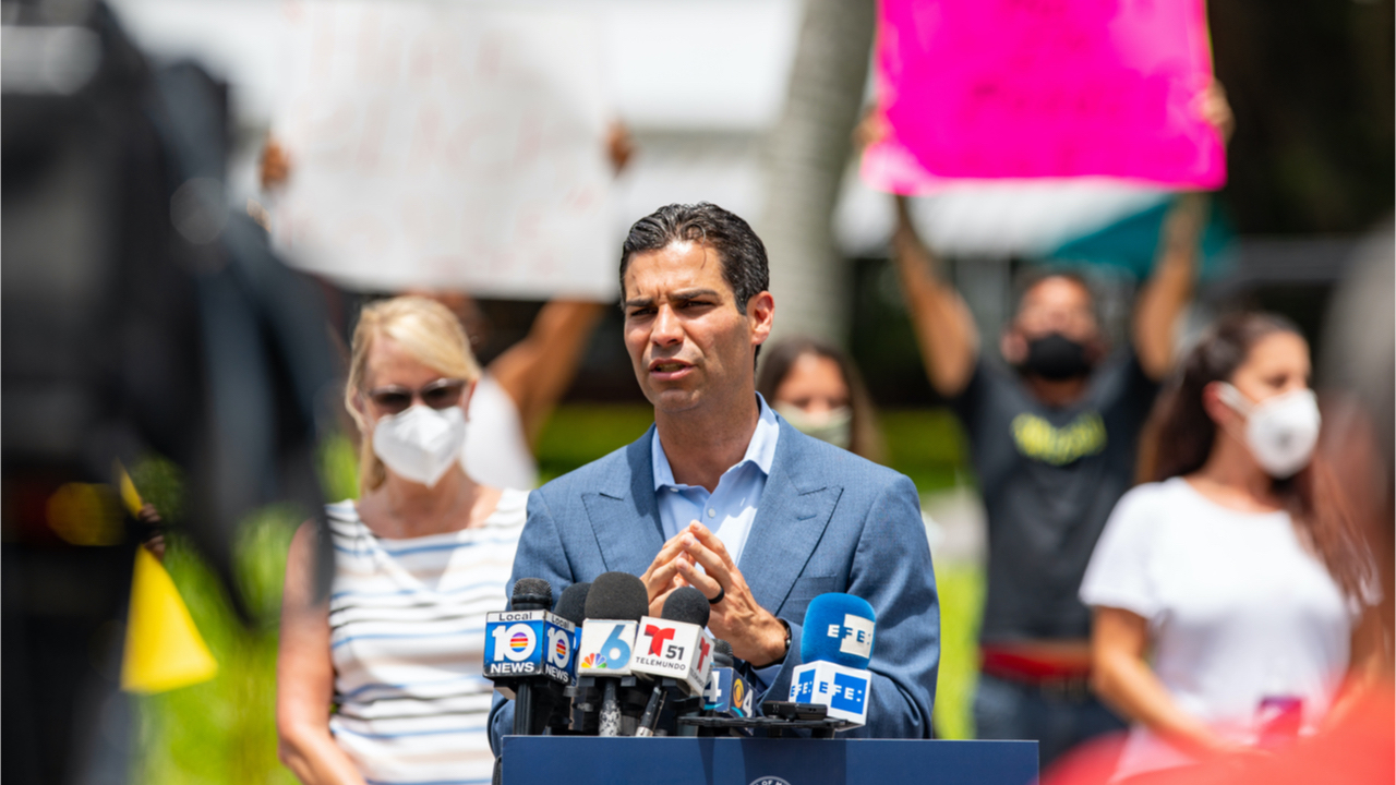 miami mayor francis suarez plans to take a fraction of his 401k in bitcoin Gh2rFy